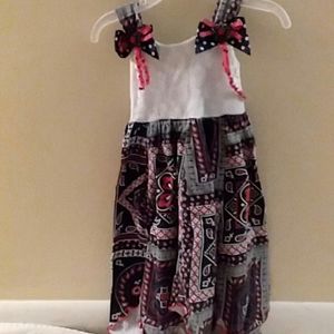 Girl's dress